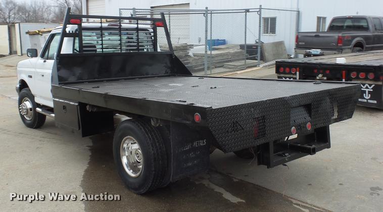 image for item L4504 1997 Ford F450 Super Duty flatbed truck