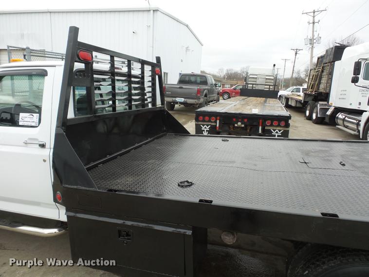 image for item L4504 1997 Ford F450 Super Duty flatbed truck