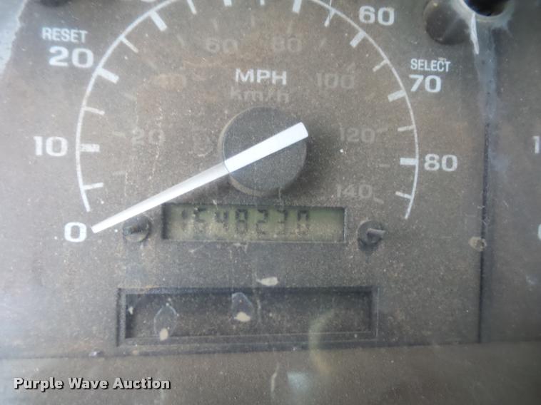 image for item L4504 1997 Ford F450 Super Duty flatbed truck