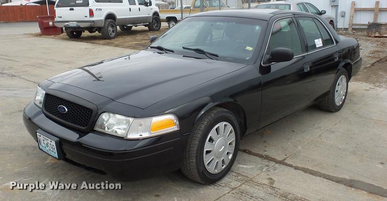 image for item L4505 2008 Ford Crown Victoria Police Interceptor