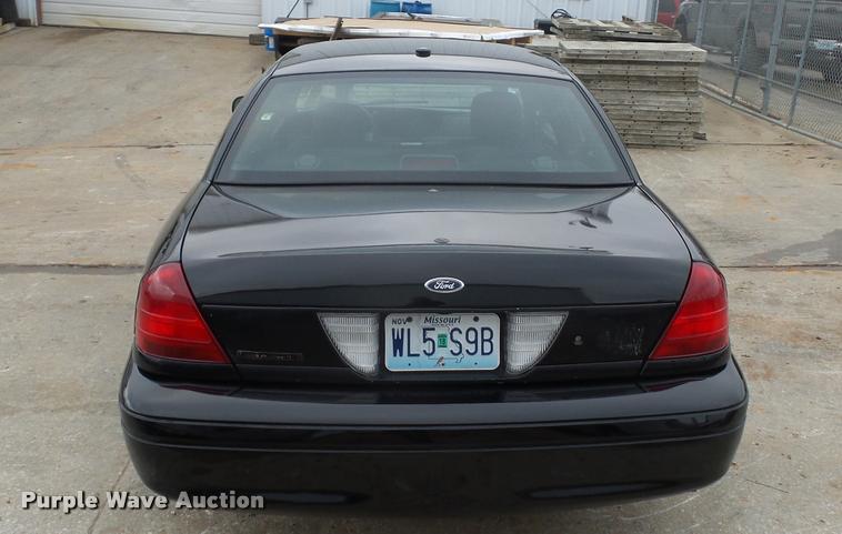 image for item L4505 2008 Ford Crown Victoria Police Interceptor