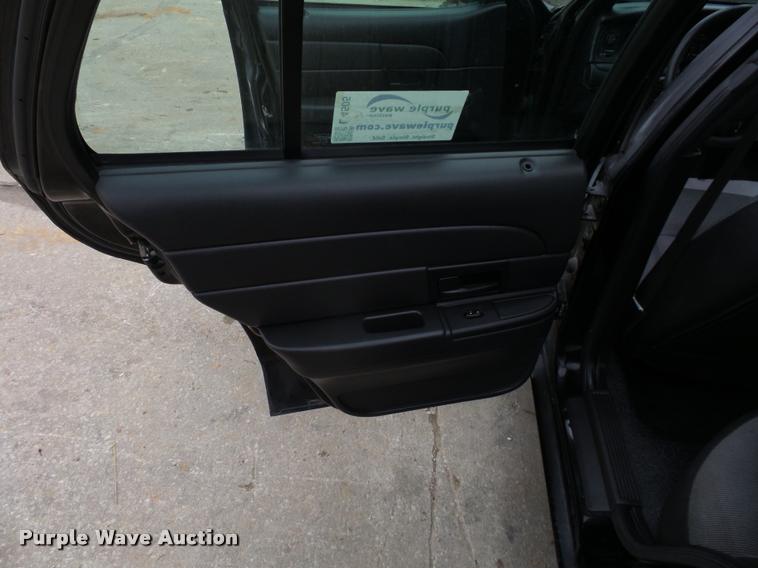 image for item L4505 2008 Ford Crown Victoria Police Interceptor