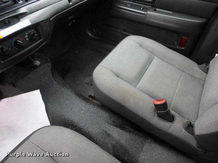 image for item L4505 2008 Ford Crown Victoria Police Interceptor