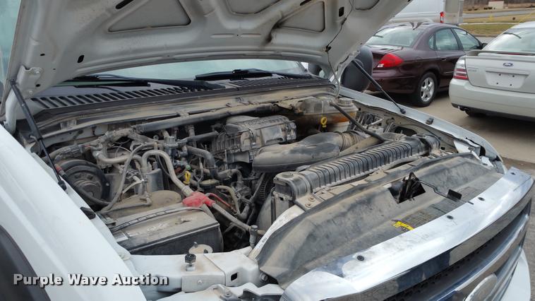 image for item L4509 2005 Ford F250 Super Duty pickup truck