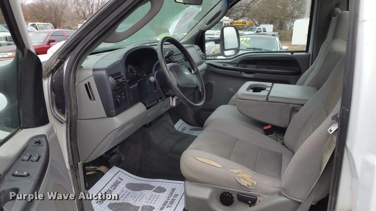 image for item L4509 2005 Ford F250 Super Duty pickup truck