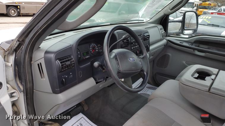 image for item L4509 2005 Ford F250 Super Duty pickup truck