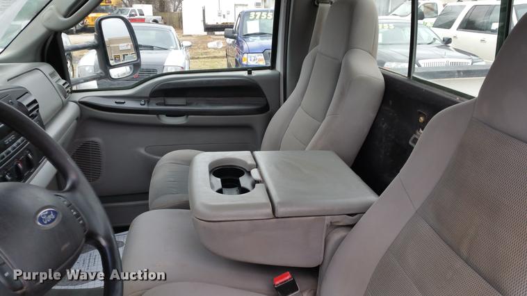 image for item L4509 2005 Ford F250 Super Duty pickup truck