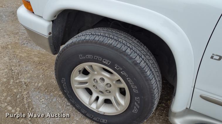 image for item L4510 2001 Dodge Durango SUV