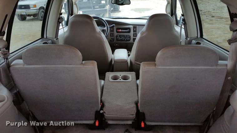 image for item L4510 2001 Dodge Durango SUV