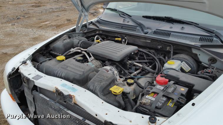 image for item L4510 2001 Dodge Durango SUV