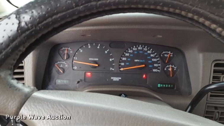 image for item L4510 2001 Dodge Durango SUV