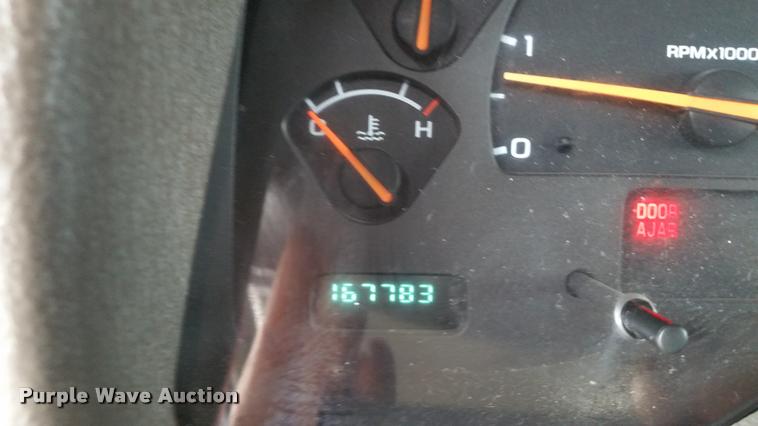 image for item L4510 2001 Dodge Durango SUV