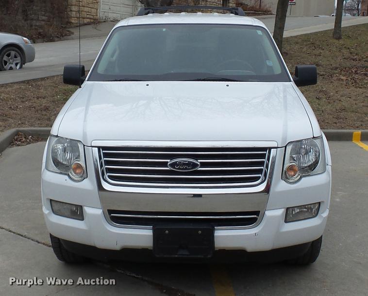 image for item L4511 2010 Ford Explorer SUV