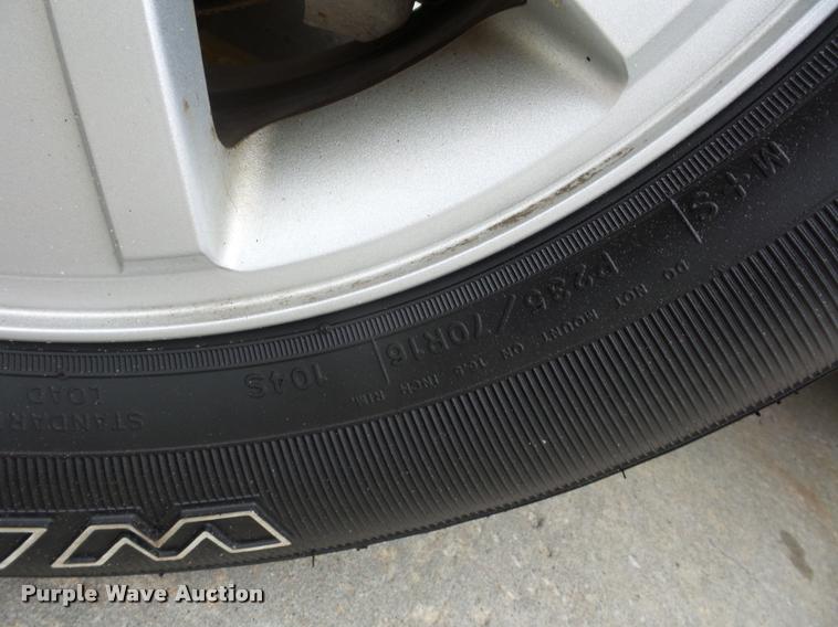 image for item L4511 2010 Ford Explorer SUV