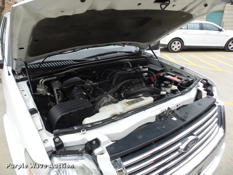image for item L4511 2010 Ford Explorer SUV