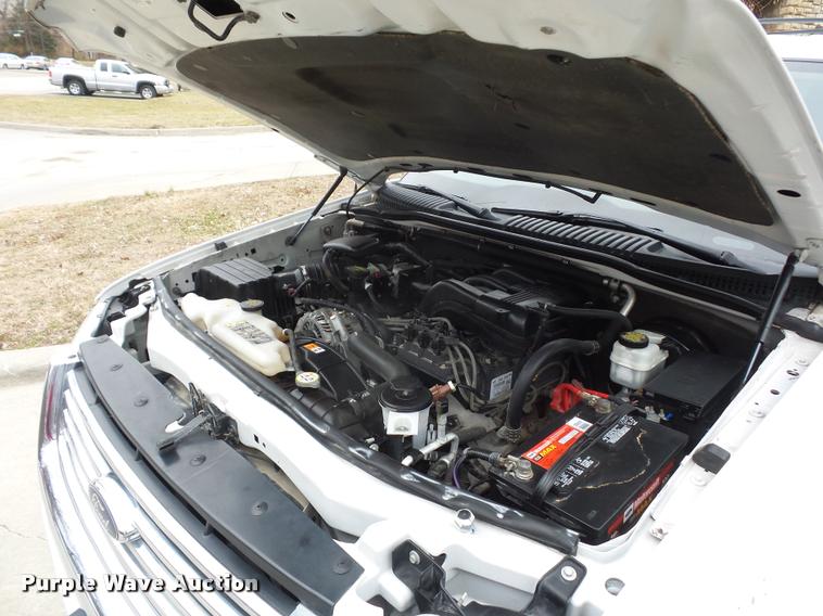 image for item L4511 2010 Ford Explorer SUV