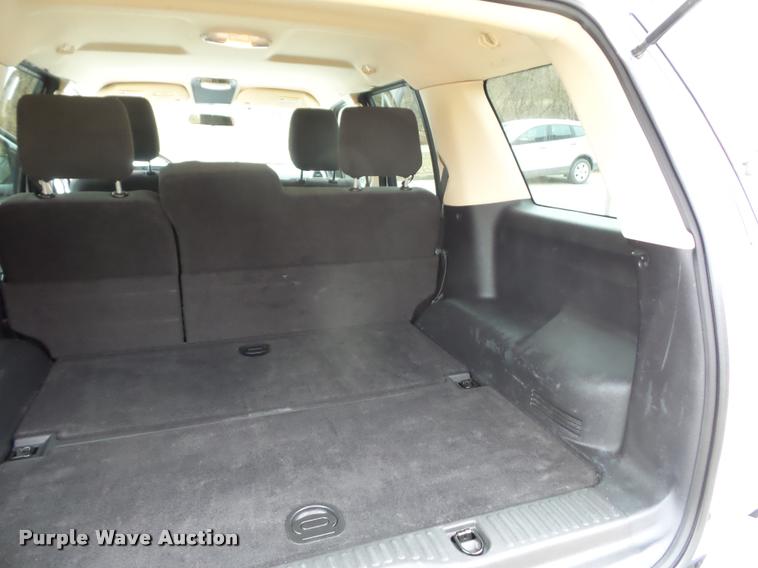 image for item L4511 2010 Ford Explorer SUV