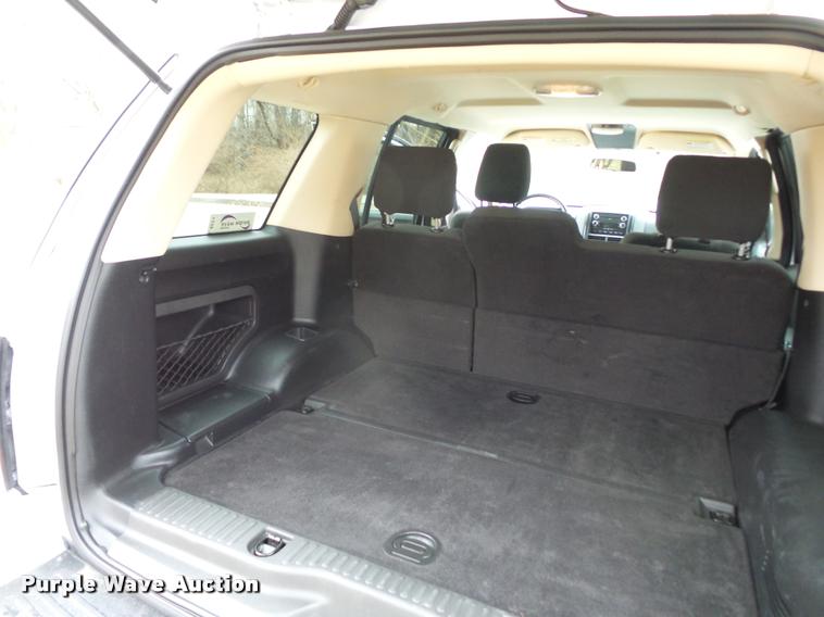 image for item L4511 2010 Ford Explorer SUV