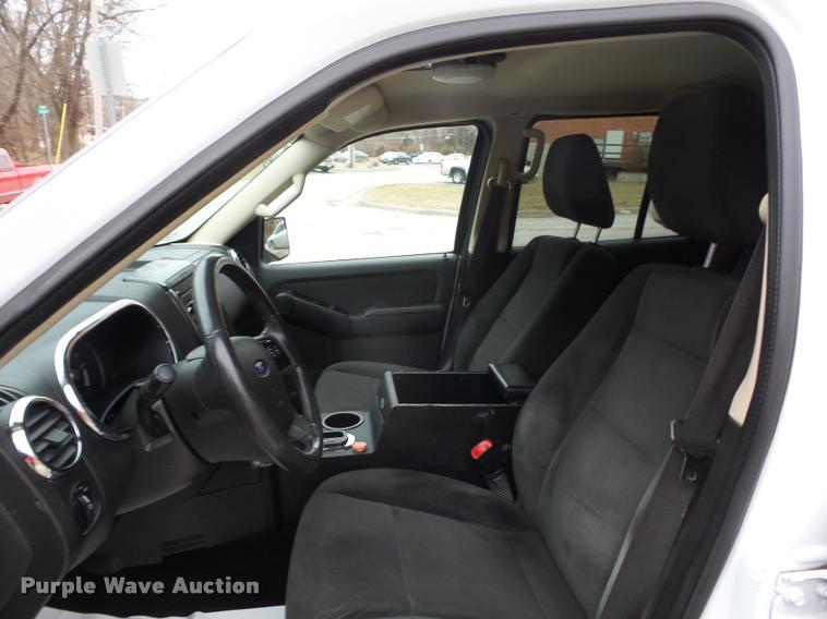 image for item L4511 2010 Ford Explorer SUV