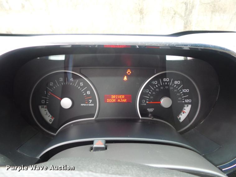 image for item L4511 2010 Ford Explorer SUV