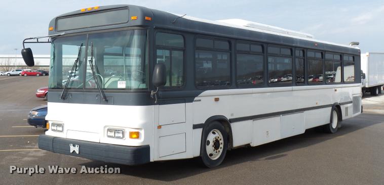 image for item L4669 2006 Blue Bird school bus