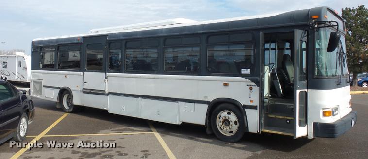 image for item L4669 2006 Blue Bird school bus