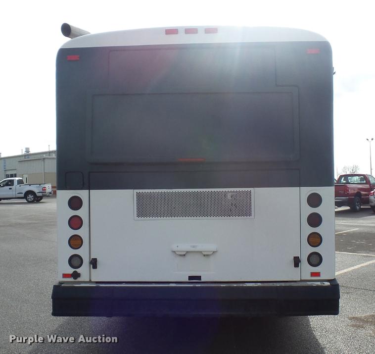 image for item L4669 2006 Blue Bird school bus