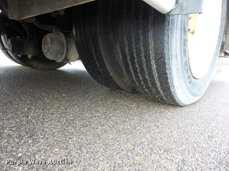 image for item L4669 2006 Blue Bird school bus