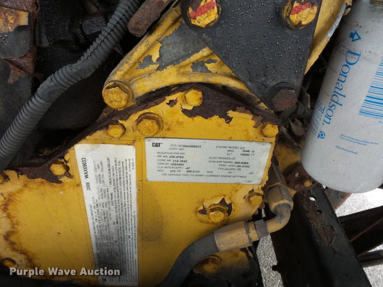 image for item L4669 2006 Blue Bird school bus