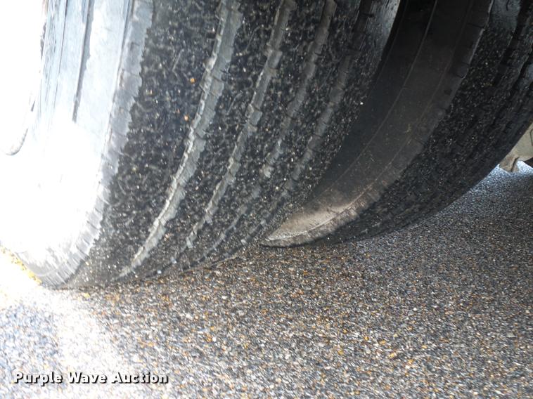 image for item L4669 2006 Blue Bird school bus