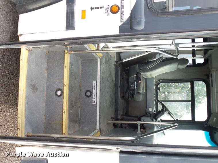 image for item L4669 2006 Blue Bird school bus