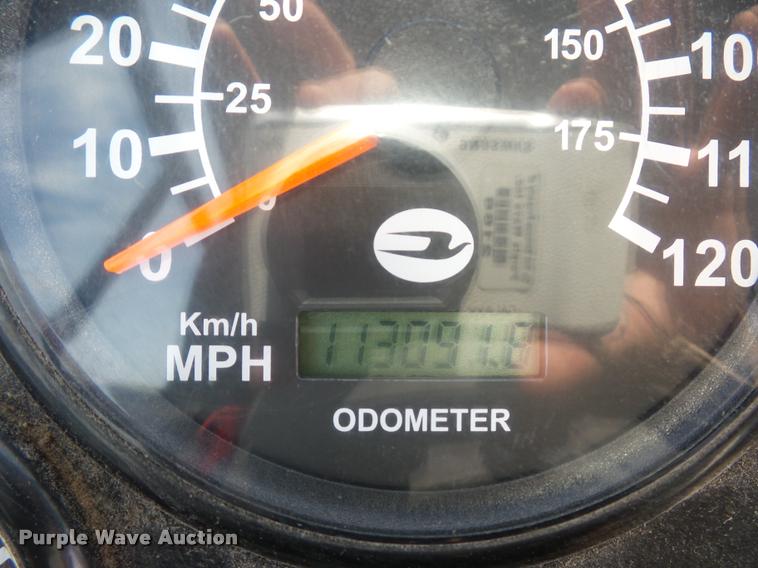 image for item L4669 2006 Blue Bird school bus