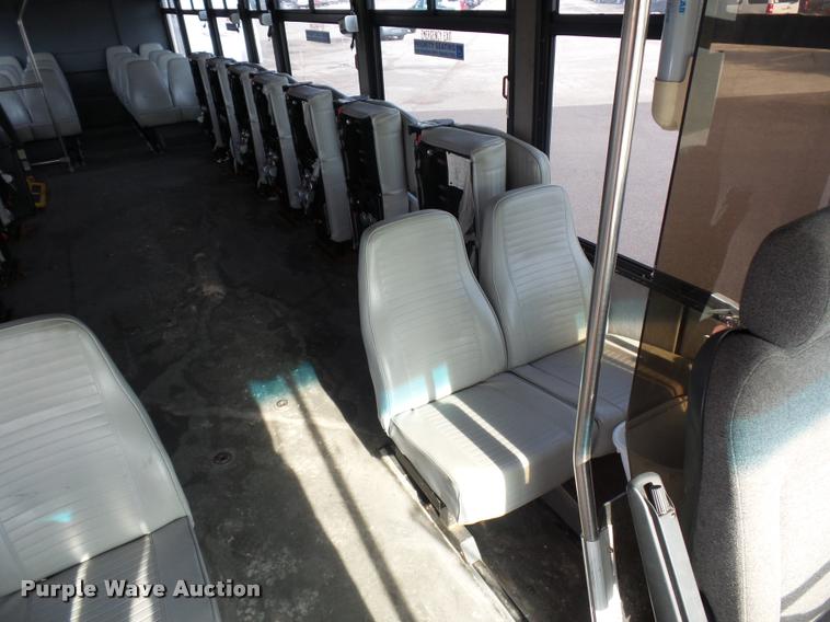 image for item L4669 2006 Blue Bird school bus