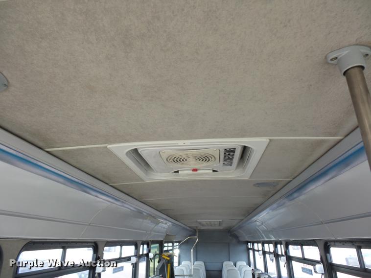 image for item L4669 2006 Blue Bird school bus