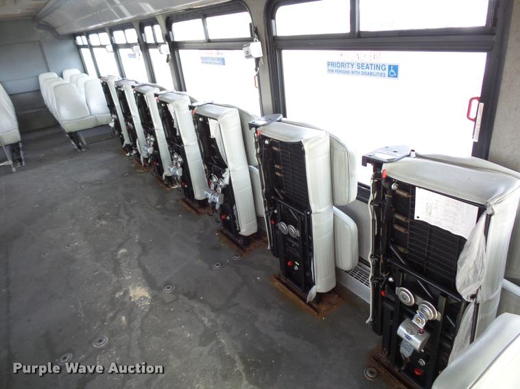 image for item L4669 2006 Blue Bird school bus