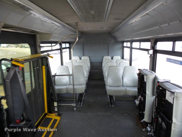 image for item L4669 2006 Blue Bird school bus