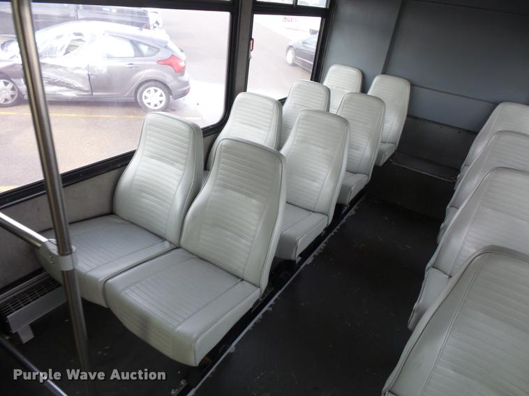 image for item L4669 2006 Blue Bird school bus