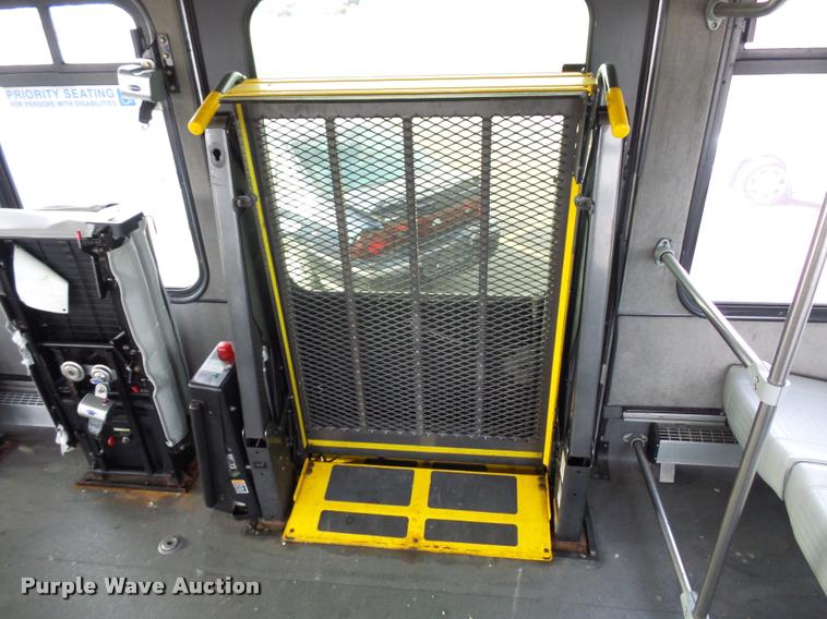 image for item L4669 2006 Blue Bird school bus