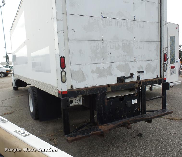 image for item L4671 2007 International 4200 box truck