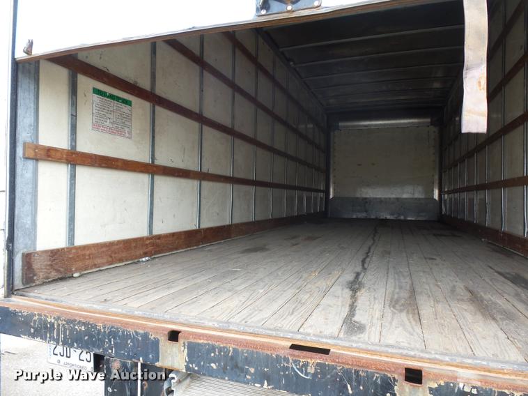 image for item L4671 2007 International 4200 box truck