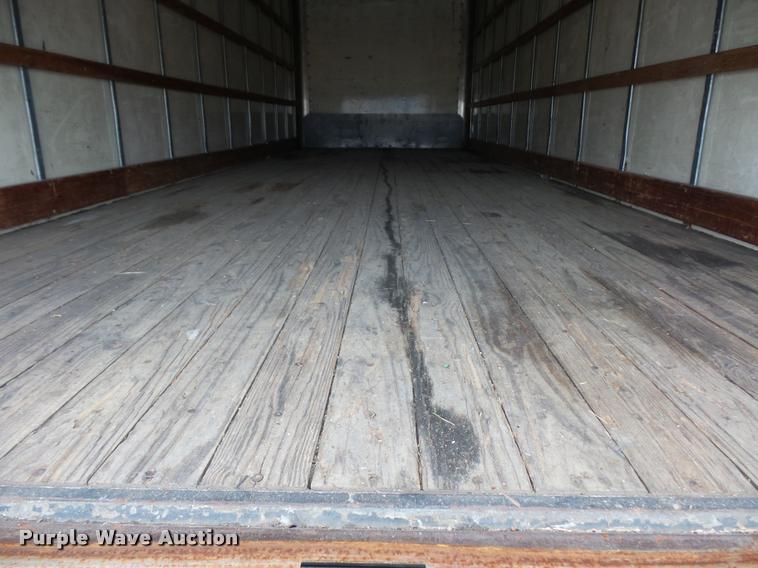 image for item L4671 2007 International 4200 box truck