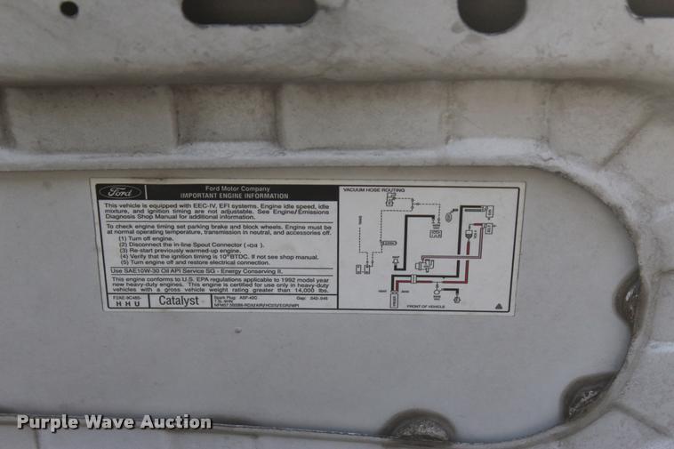 image for item L4950 1993 Ford F450 Super Duty flatbed pickup truck