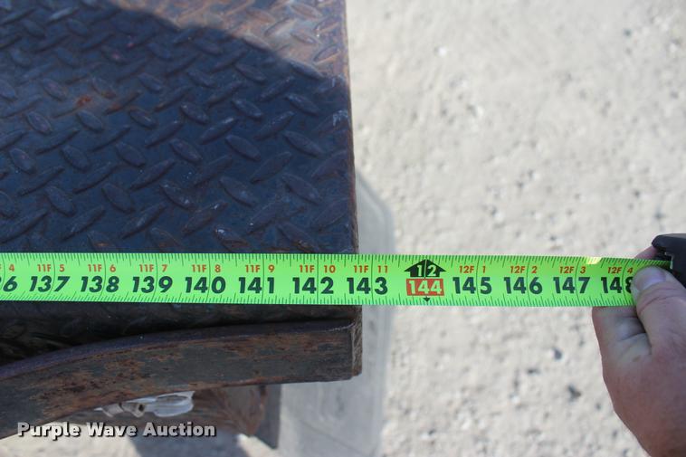 image for item L4950 1993 Ford F450 Super Duty flatbed pickup truck