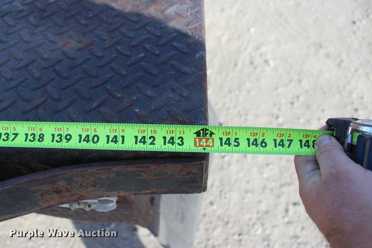 image for item L4950 1993 Ford F450 Super Duty flatbed pickup truck