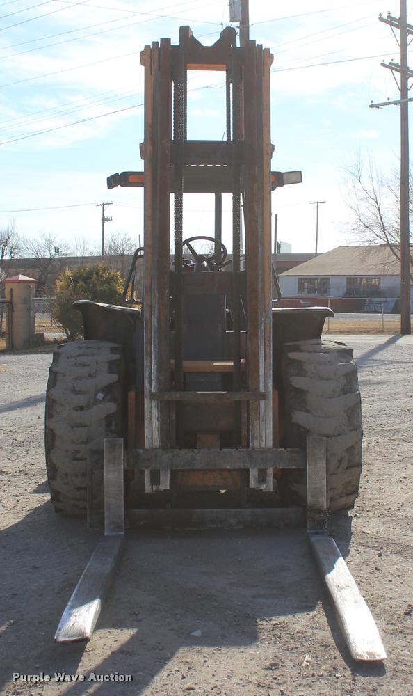 image for item L4953 Case 586G rough terrain forklift