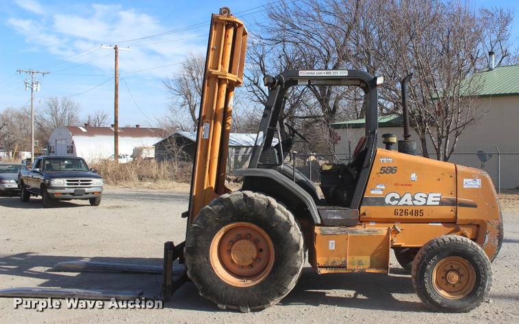 image for item L4953 Case 586G rough terrain forklift