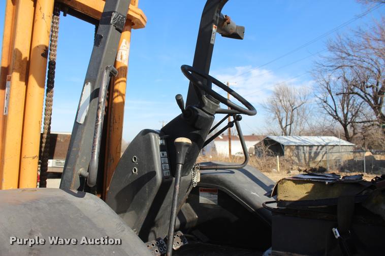 image for item L4953 Case 586G rough terrain forklift