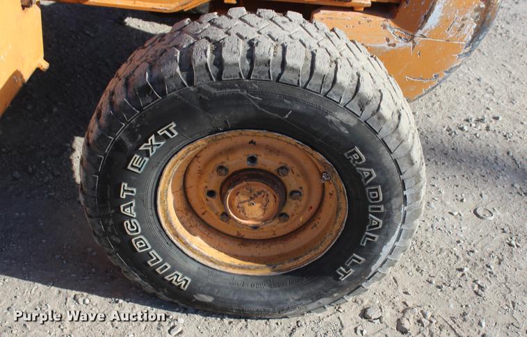 image for item L4953 Case 586G rough terrain forklift