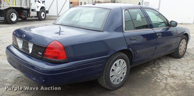 image for item L7220 2011 Ford Crown Victoria Police Interceptor
