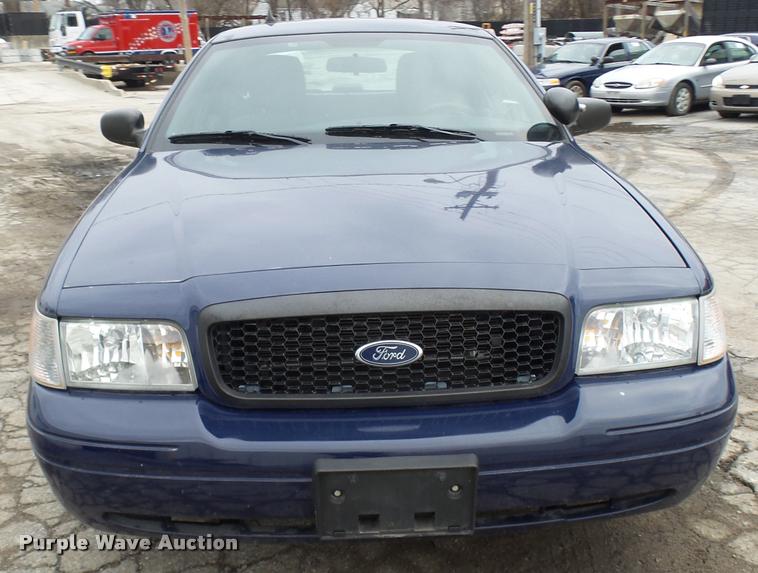 image for item L7220 2011 Ford Crown Victoria Police Interceptor